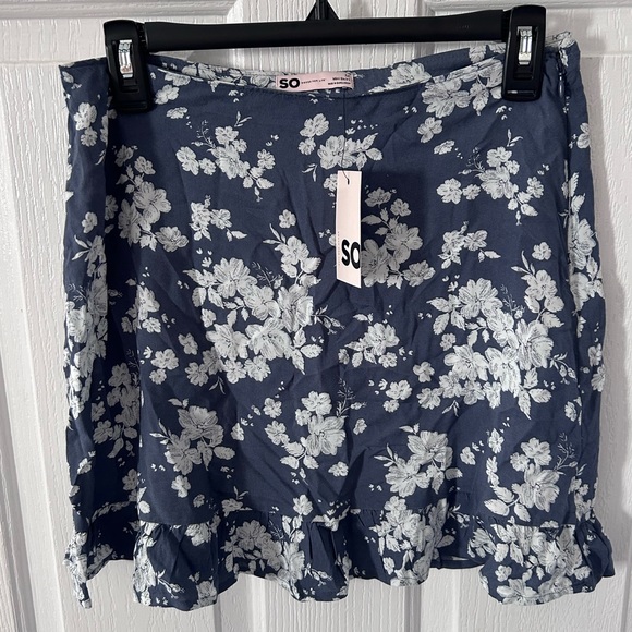 Women’s mini skirt - Picture 4 of 4